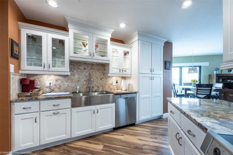 Condo in Punta Gorda, Florida, 2 bedrooms  № 919242 - photo 5