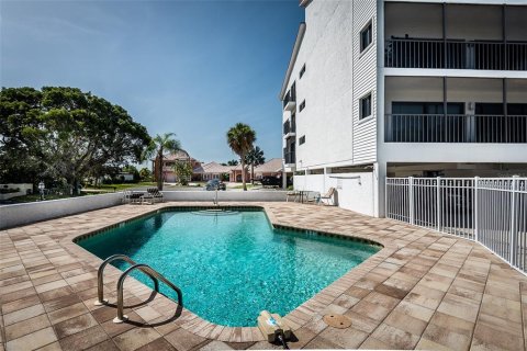 Condo in Punta Gorda, Florida, 2 bedrooms  № 919242 - photo 2