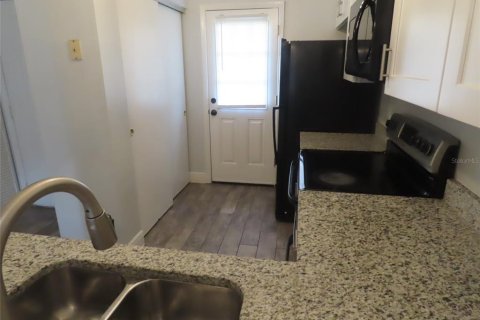 Casa en alquiler en Orlando, Florida, 1 dormitorio, 65.31 m2 № 2099210 - foto 6