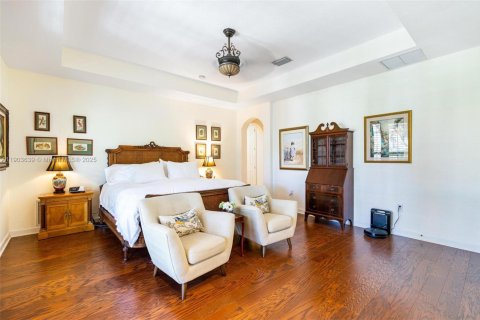 Casa en venta en Cutler Bay, Florida, 5 dormitorios, 366.5 m2 № 1954608 - foto 7