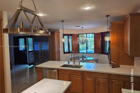 Casa en venta en Cutler Bay, Florida, 5 dormitorios, 366.5 m2 № 1954608 - foto 21