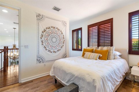 Casa en venta en Cutler Bay, Florida, 5 dormitorios, 366.5 m2 № 1954608 - foto 30