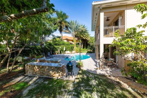 Casa en venta en Cutler Bay, Florida, 5 dormitorios, 366.5 m2 № 1954608 - foto 13