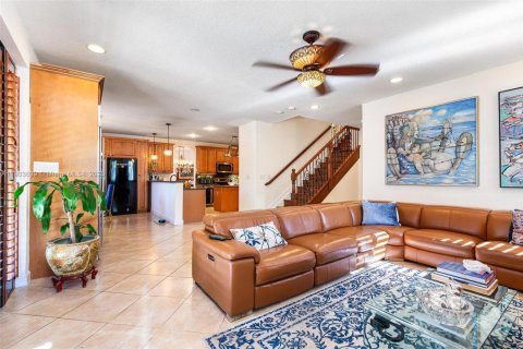 Casa en venta en Cutler Bay, Florida, 5 dormitorios, 366.5 m2 № 1954608 - foto 6