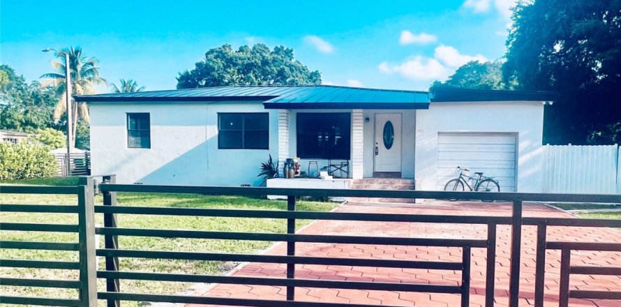 Casa en Miami, Florida 3 dormitorios, 95.97 m2 № 1187072