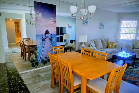Condo in Sarasota, Florida, 2 bedrooms № 2099650 - photo 18