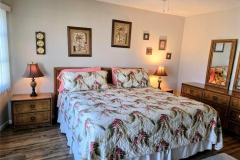 Condo in Sarasota, Florida, 2 bedrooms № 2099650 - photo 25