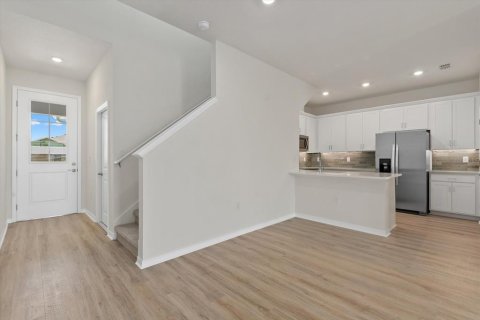 Touwnhouse à louer à Parrish, Floride: 3 chambres, 167.87 m2 № 2151342 - photo 5