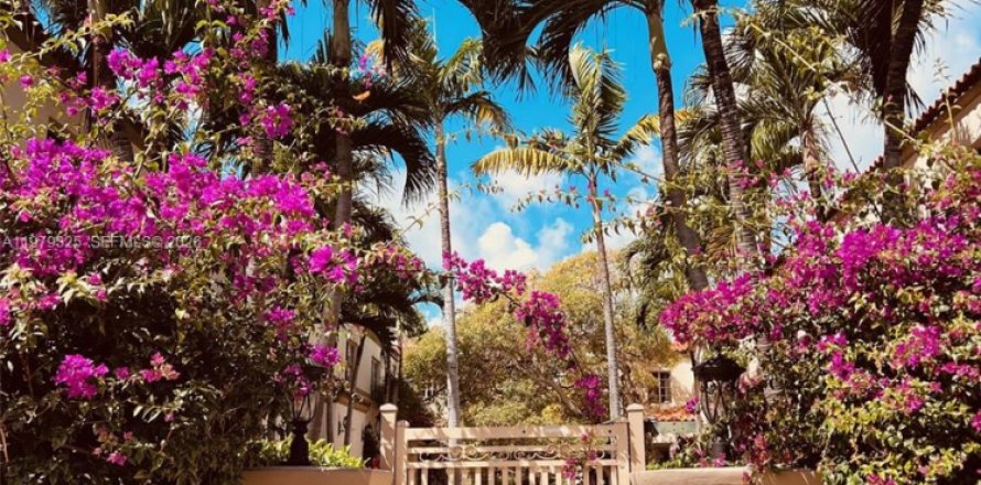 Condo in Miami Beach, Florida, 1 bedroom  № 2043117