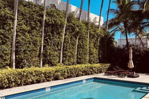 Condo in Miami Beach, Florida, 1 bedroom  № 2043117 - photo 20