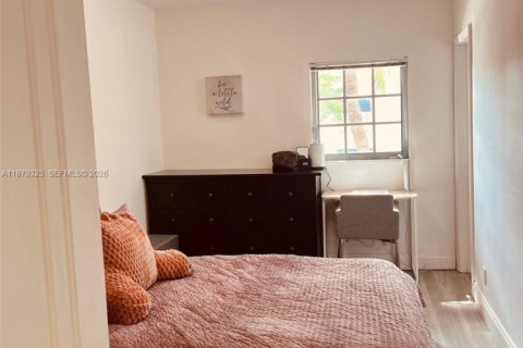 Condo in Miami Beach, Florida, 1 bedroom  № 2043117 - photo 16