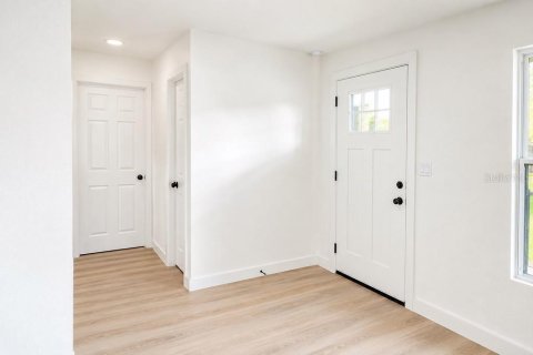House in Orlando, Florida 3 bedrooms, 100.61 sq.m. № 2221761 - photo 6