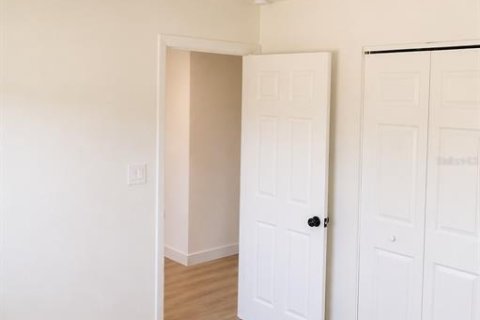 House in Orlando, Florida 3 bedrooms, 100.61 sq.m. № 2221761 - photo 13