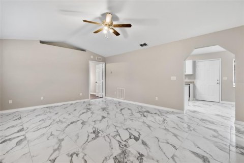 House in Ocala, Florida 3 bedrooms, 115.94 sq.m. № 1783131 - photo 7