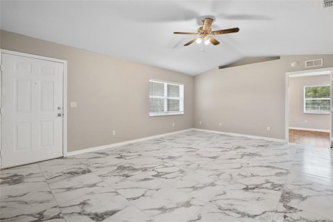 House in Ocala, Florida 3 bedrooms, 115.94 sq.m. № 1783131 - photo 12