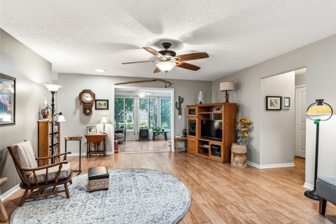 Villa ou maison à vendre à Leesburg, Floride: 2 chambres, 133.59 m2 № 2200837 - photo 8
