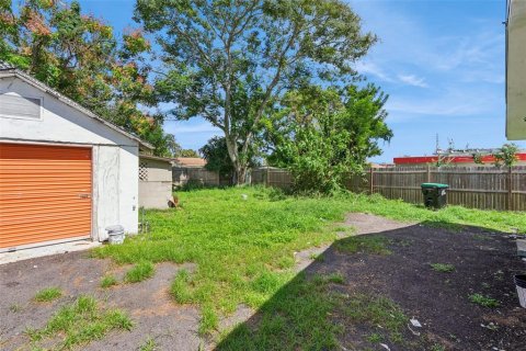 Propiedad comercial en venta en Orlando, Florida, 6 dormitorios, 153.29 m2 № 2419090 - foto 22