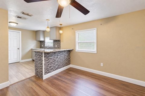 Propiedad comercial en venta en Orlando, Florida, 6 dormitorios, 153.29 m2 № 2419090 - foto 5