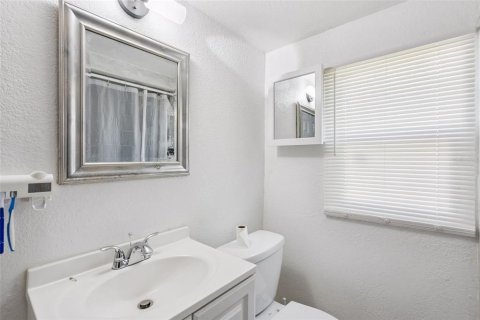 Propiedad comercial en venta en Orlando, Florida, 6 dormitorios, 153.29 m2 № 2419090 - foto 11