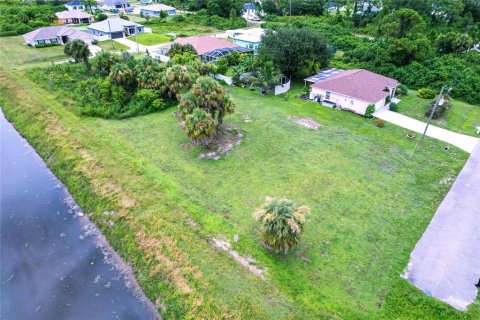House in Lehigh Acres, Florida 3 bedrooms, 130.71 sq.m. № 1902706 - photo 28