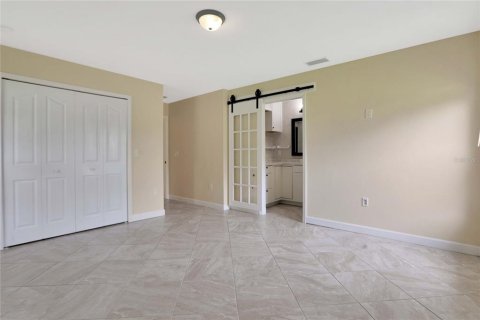 House in Lehigh Acres, Florida 3 bedrooms, 130.71 sq.m. № 1902706 - photo 17