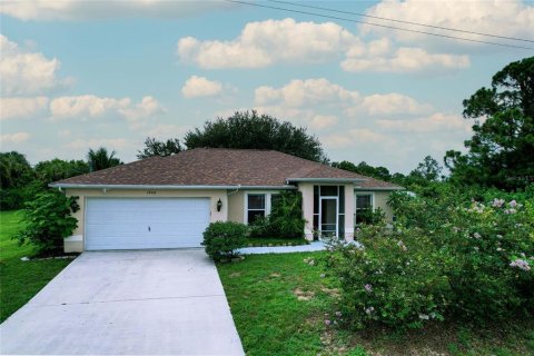 House in Lehigh Acres, Florida 3 bedrooms, 130.71 sq.m. № 1902706 - photo 26