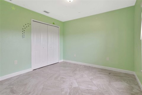 House in Lehigh Acres, Florida 3 bedrooms, 130.71 sq.m. № 1902706 - photo 23