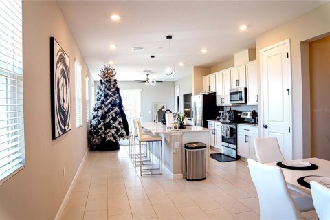 House in Haines City, Florida 3 bedrooms, 156.08 sq.m. № 2324336 - photo 10
