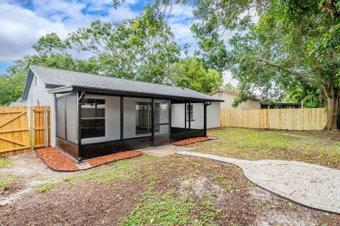 House in Oldsmar, Florida 3 bedrooms, 106.09 sq.m. № 1816968 - photo 12