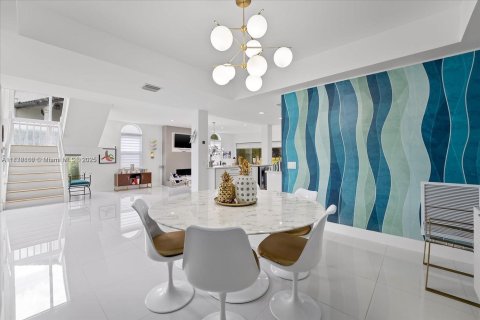 Townhouse in Boca Raton, Florida 3 bedrooms, 312.89 sq.m. № 1825619 - photo 18