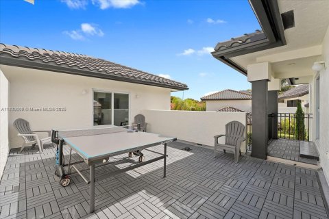 Townhouse in Boca Raton, Florida 3 bedrooms, 312.89 sq.m. № 1825619 - photo 30