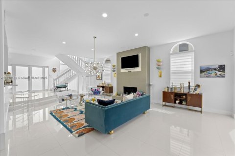 Townhouse in Boca Raton, Florida 3 bedrooms, 312.89 sq.m. № 1825619 - photo 7
