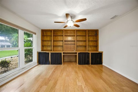 House in Odessa, Florida 4 bedrooms, 235.6 sq.m. № 1915427 - photo 23