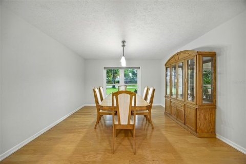 House in Odessa, Florida 4 bedrooms, 235.6 sq.m. № 1915427 - photo 8