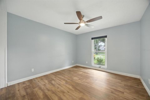 House in Odessa, Florida 4 bedrooms, 235.6 sq.m. № 1915427 - photo 26