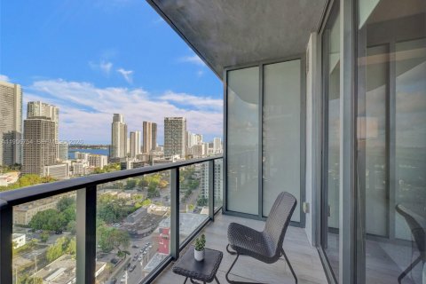 Condominio en alquiler en Miami, Florida, 1 dormitorio, 66.24 m2 № 2010613 - foto 3