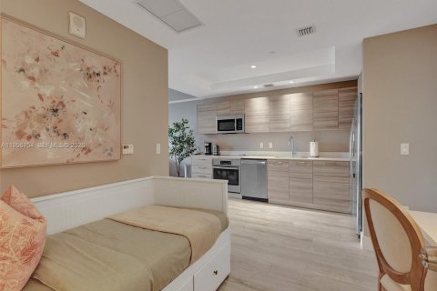 Condominio en alquiler en Miami, Florida, 1 dormitorio, 66.24 m2 № 2010613 - foto 27