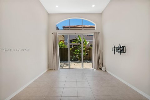 Touwnhouse à louer à Miami Lakes, Floride: 3 chambres, 172.71 m2 № 2075417 - photo 25
