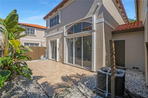 Touwnhouse à louer à Miami Lakes, Floride: 3 chambres, 172.71 m2 № 2075417 - photo 27
