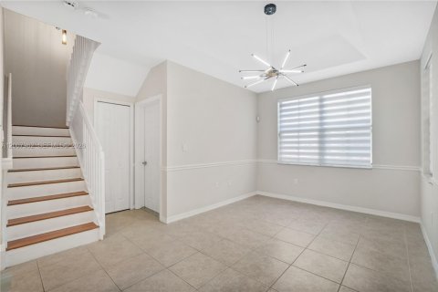 Touwnhouse à louer à Miami Lakes, Floride: 3 chambres, 172.71 m2 № 2075417 - photo 22