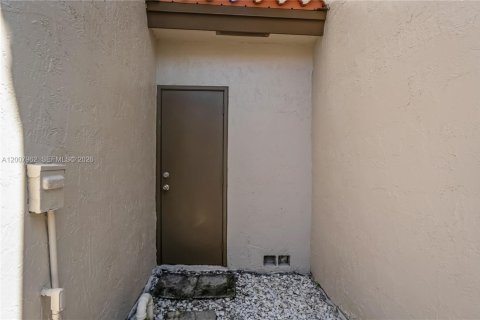Touwnhouse à louer à Miami Lakes, Floride: 3 chambres, 172.71 m2 № 2075417 - photo 29