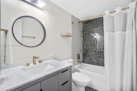 Touwnhouse à louer à Miami Lakes, Floride: 3 chambres, 172.71 m2 № 2075417 - photo 15