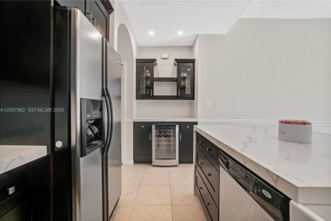 Touwnhouse à louer à Miami Lakes, Floride: 3 chambres, 172.71 m2 № 2075417 - photo 8