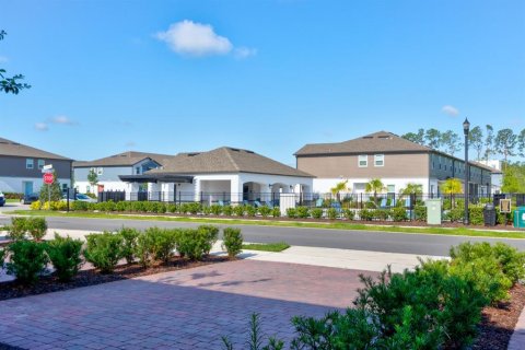 Townhouse in TOWNS AT LAKE MONROE COMMONS in Sanford, Florida 3 bedrooms, 147.44 sq.m. № 1743053 - photo 18