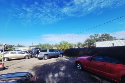 Immobilier commercial à vendre à Tampa, Floride: 365.66 m2 № 2376710 - photo 10
