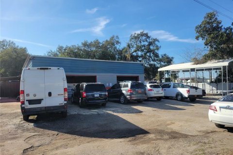 Immobilier commercial à vendre à Tampa, Floride: 365.66 m2 № 2376710 - photo 2