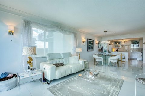 Copropriété à vendre à Belleair, Floride: 2 chambres, 130.34 m2 № 2410454 - photo 24