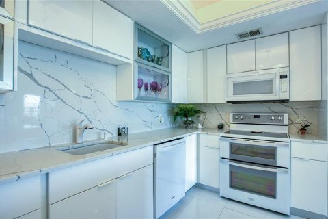 Copropriété à vendre à Belleair, Floride: 2 chambres, 130.34 m2 № 2410454 - photo 12