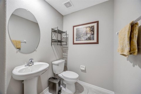 House in Ruskin, Florida 4 bedrooms, 237.55 sq.m. № 2212023 - photo 11