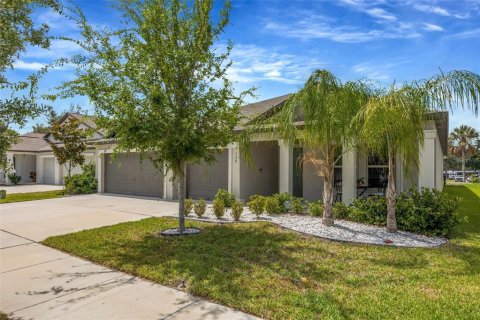 House in Ruskin, Florida 4 bedrooms, 237.55 sq.m. № 2212023 - photo 2